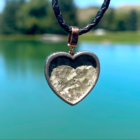 Rose Gold Ruby Heart - Picture 7 of 7